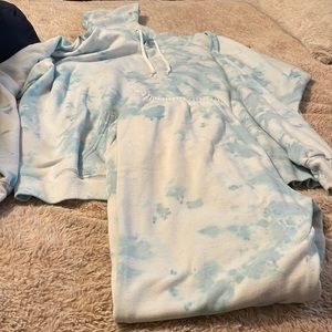 Tie dye outfit